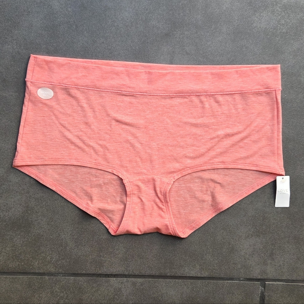 NWT Gap Breathe Shorty